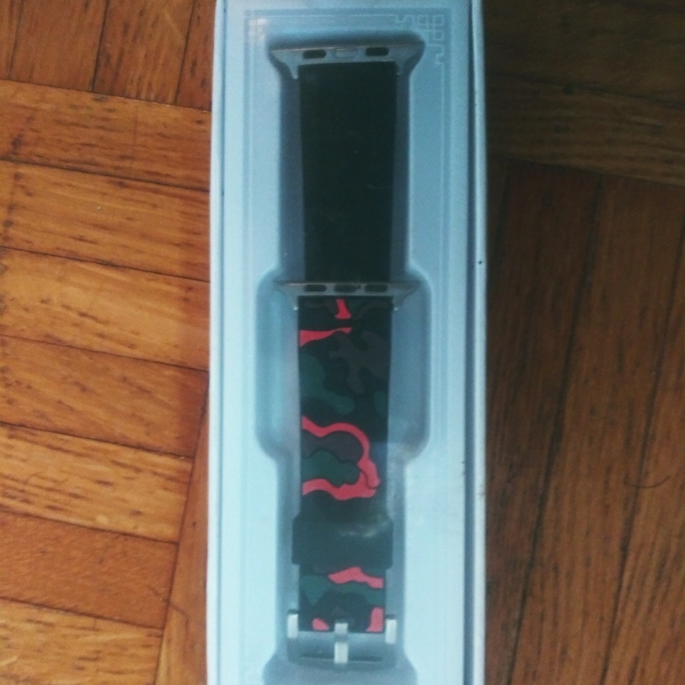 Knock off apple band